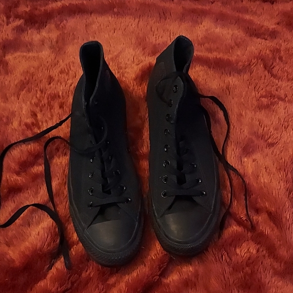 Converse Other - Black High Top Converse